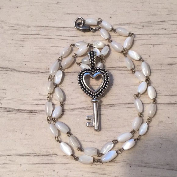 Heart key necklace - Picture 3 of 4